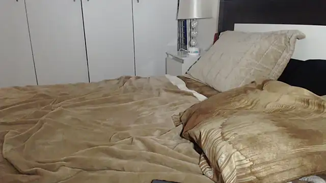 petite danielle online show from 11-23-25, 12:09