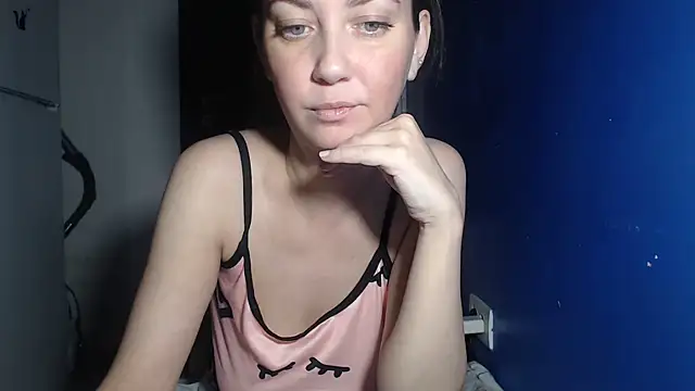 petite danielle online show from 07-13-26, 07:35