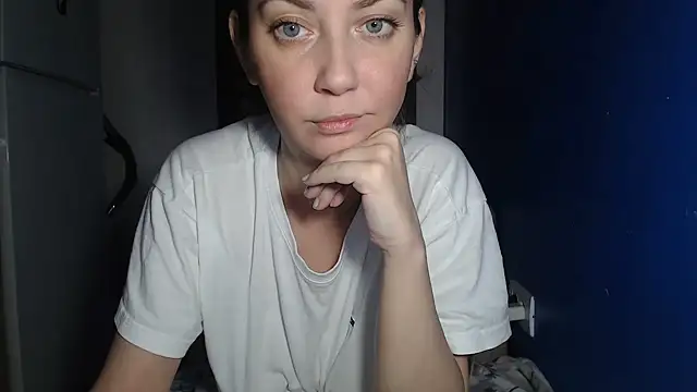 petite danielle online show from 07-15-26, 02:51