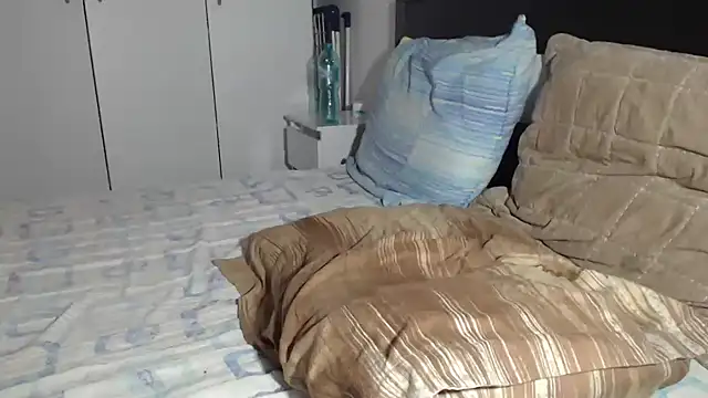 petite danielle online show from 01-13-26, 05:17