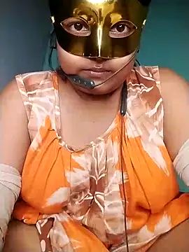 Snapshot of mimi87hoty chatting on 06-18-26, 04:34 mimi87hoty online show from 06-18-26, 04:34