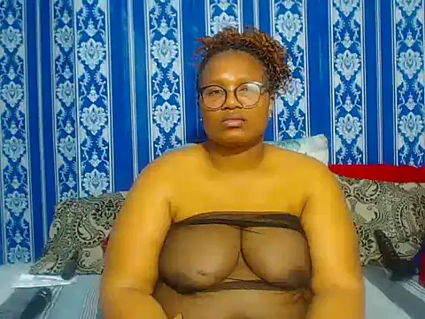 JUICEYLIPS333 online show from 09-23-25, 06:04
