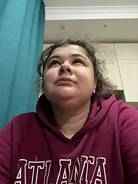 Snapshot of AliceCurlyX chatting on 02-01-26, 04:44 AliceCurlyX online show from 02-01-26, 04:44