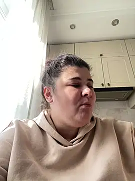 Snapshot of AliceCurlyX chatting on 02-09-26, 11:08 AliceCurlyX online show from 02-09-26, 11:08