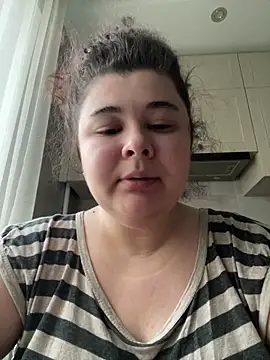 Snapshot of AliceCurlyX chatting on 02-28-26, 05:29 AliceCurlyX online show from 02-28-26, 05:29