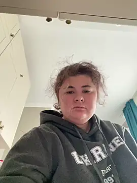 AliceCurlyX online show from 12-14-25, 11:05