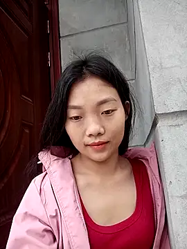Snapshot of Ananine chatting on 04-27-26, 11:58 Ananine online show from 04-27-26, 11:58