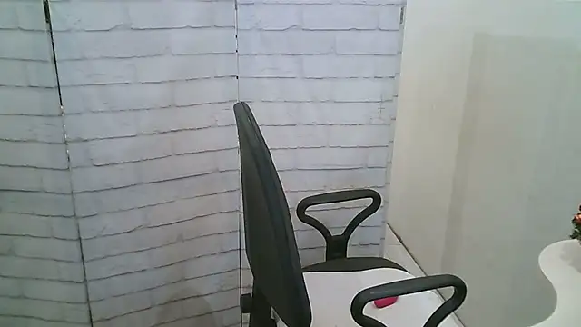 Helen xi  online show from 01-12-26, 05:20