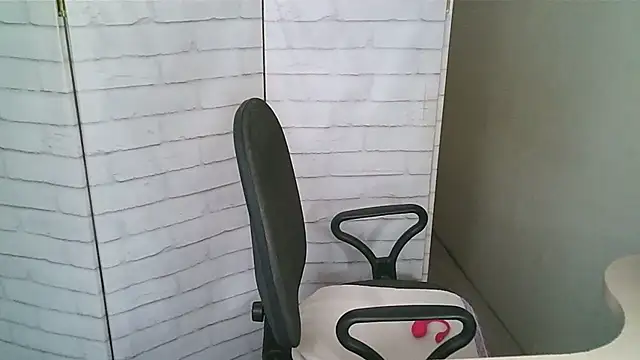 Helen xi  online show from 01-08-26, 05:13