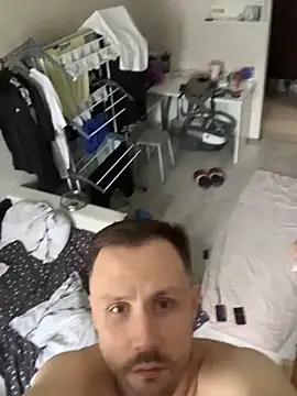 Snapshot of C8ETO4KA chatting on 09-20-25, 08:30 C8ETO4KA online show from 09-20-25, 08:30