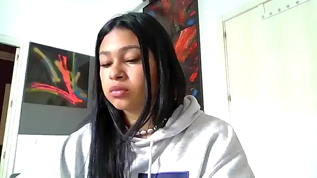 Snapshot of Tigresa23 chatting on 10-21-25, 11:09 Tigresa23 online show from 10-21-25, 11:09