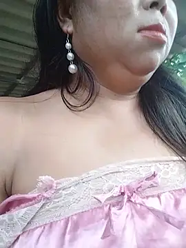 Snapshot of lusy-00 chatting on 06-07-26, 01:22 lusy-00 online show from 06-07-26, 01:22