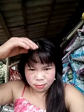 Snapshot of lusy-00 chatting on 10-06-25, 11:38 lusy-00 online show from 10-06-25, 11:38