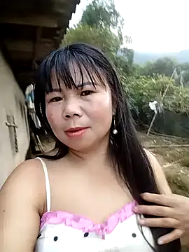 Snapshot of lusy-00 chatting on 09-19-25, 10:41 lusy-00 online show from 09-19-25, 10:41