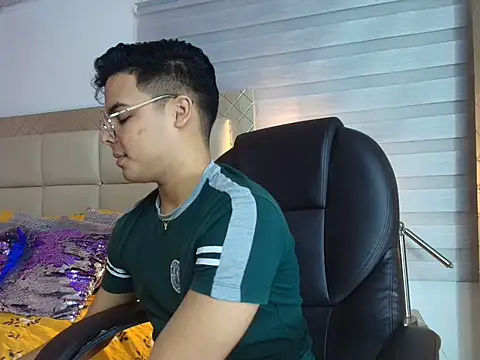 stewart mateo  online show from 11-13-25, 02:04