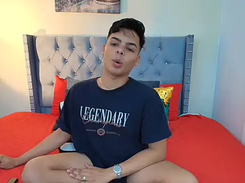 Snapshot of stewart_mateo_ chatting on 10-07-25, 02:01 stewart mateo  online show from 10-07-25, 02:01