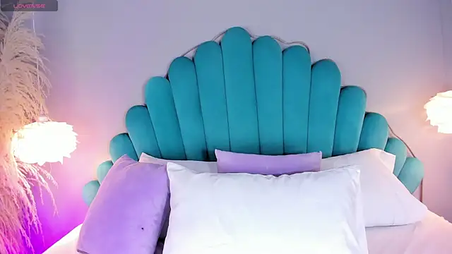 AlassiaHocthner online show from 02-27-26, 11:54