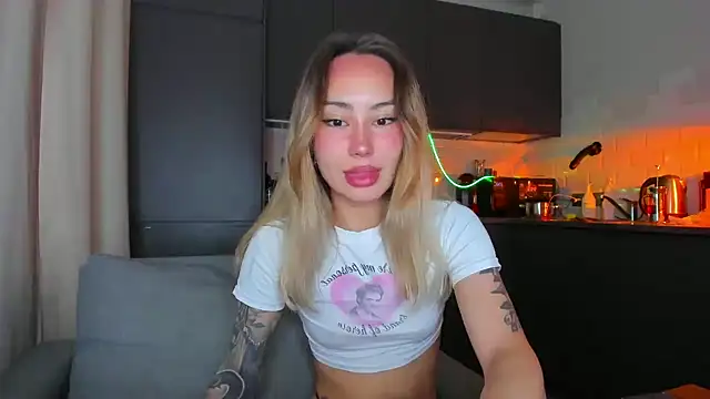 Snapshot of baobei03 chatting on 09-20-25, 09:14 baobei03 online show from 09-20-25, 09:14