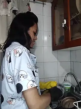 Queen Ashly online show from 10-27-25, 01:50