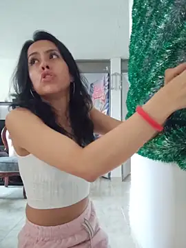 Queen Ashly online show from 11-30-25, 08:20