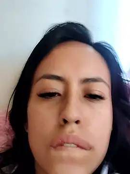 Queen Ashly online show from 01-18-26, 06:33