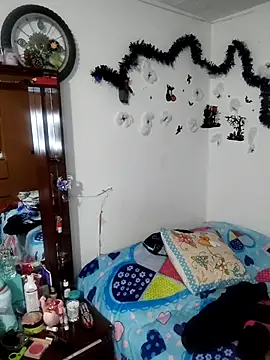 Queen Ashly online show from 10-31-25, 11:11