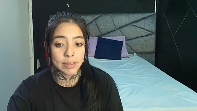 LiaMonroee  online show from 11-30-25, 11:44