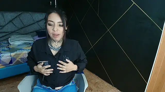 LiaMonroee  online show from 11-05-25, 12:41