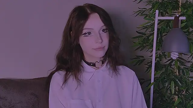 claire bennett online show from 05-16-26, 01:59