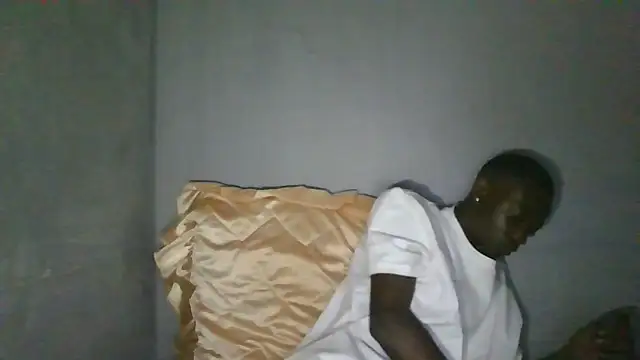 Snapshot of Nykho17 chatting on 02-08-26, 12:52 Nykho17 online show from 02-08-26, 12:52