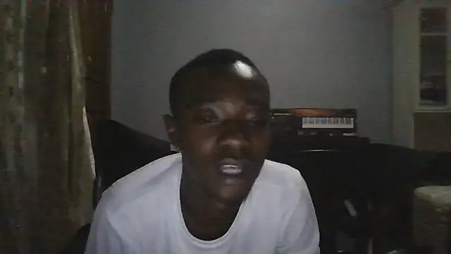 Snapshot of Nykho17 chatting on 02-28-26, 12:10 Nykho17 online show from 02-28-26, 12:10