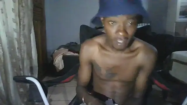 Snapshot of Nykho17 chatting on 03-01-26, 04:07 Nykho17 online show from 03-01-26, 04:07