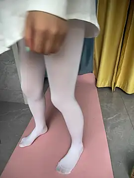 jingjing005 online show from 06-11-26, 06:43