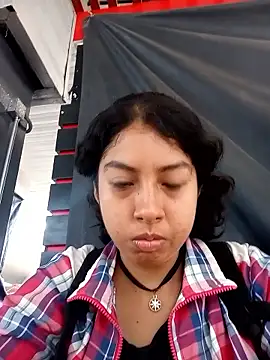 Snapshot of Syndel23 chatting on 04-18-26, 02:41 Syndel23 online show from 04-18-26, 02:41