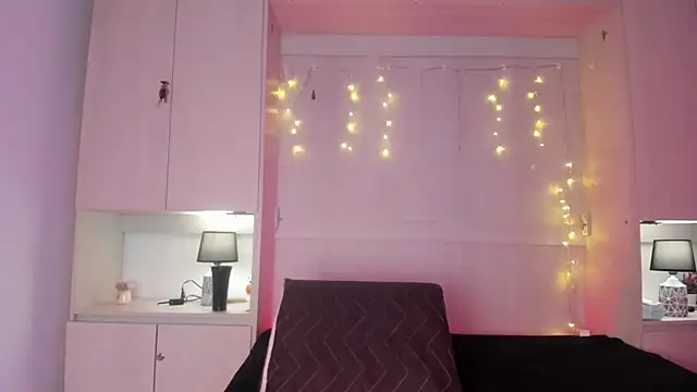 VickyRuiz  online show from 02-10-26, 12:04