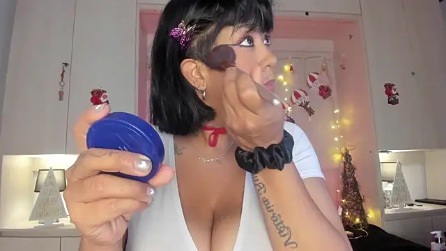 VickyRuiz  online show from 12-20-25, 12:41