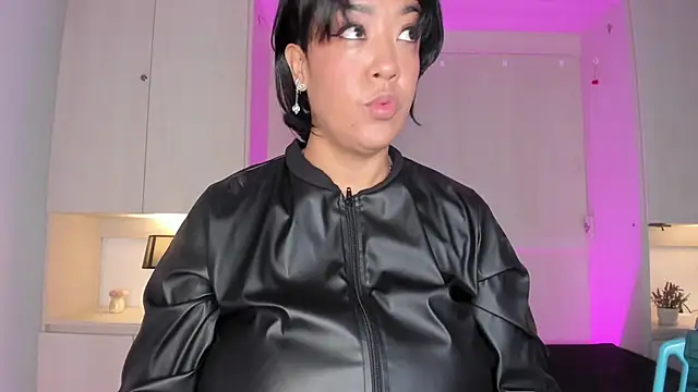 VickyRuiz  online show from 10-02-25, 12:08