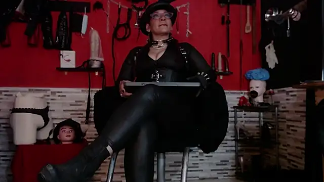 Miss Mirandaa online show from 11-08-25, 11:52