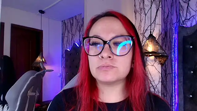 Zami Escobar of online show from 04-07-26, 05:15