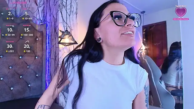 Snapshot of Zami_Escobar_of chatting on 12-14-25, 05:51 Zami Escobar of online show from 12-14-25, 05:51