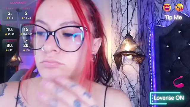 Zami Escobar of online show from 03-26-26, 05:55