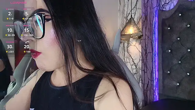 Zami Escobar of online show from 10-07-25, 06:42