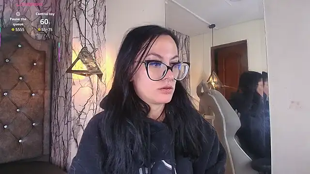 Snapshot of Zami_Escobar_of chatting on 11-23-25, 06:29 Zami Escobar of online show from 11-23-25, 06:29