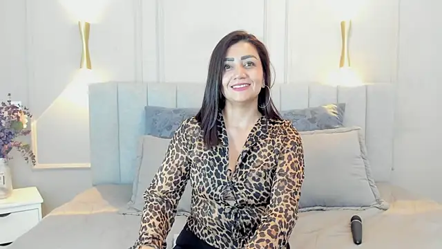 victoria bourne online show from 10-28-25, 07:35