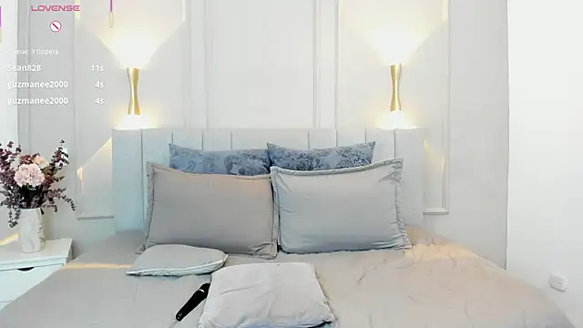 victoria bourne online show from 12-22-25, 07:14