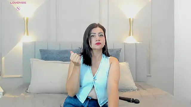 victoria bourne online show from 11-17-25, 07:29