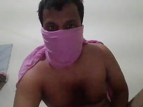 Snapshot of Littledgg20 chatting on 05-26-26, 01:53 Littledgg20 online show from 05-26-26, 01:53