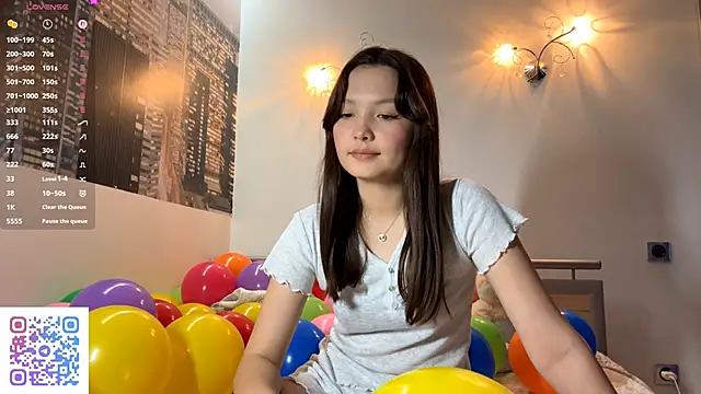KiraVelvet online show from 09-12-25, 09:42