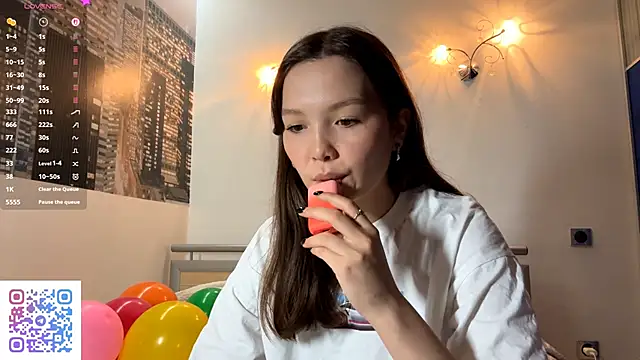 KiraVelvet online show from 09-14-25, 09:42