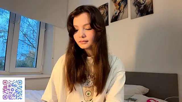 KiraVelvet online show from 10-06-25, 02:07